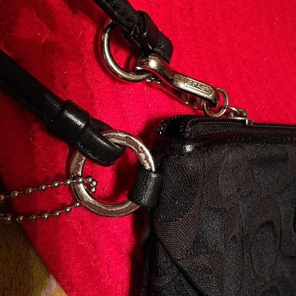 Phil Authentic Coach Black Wristlet. Medium size - Picture 8 of 8